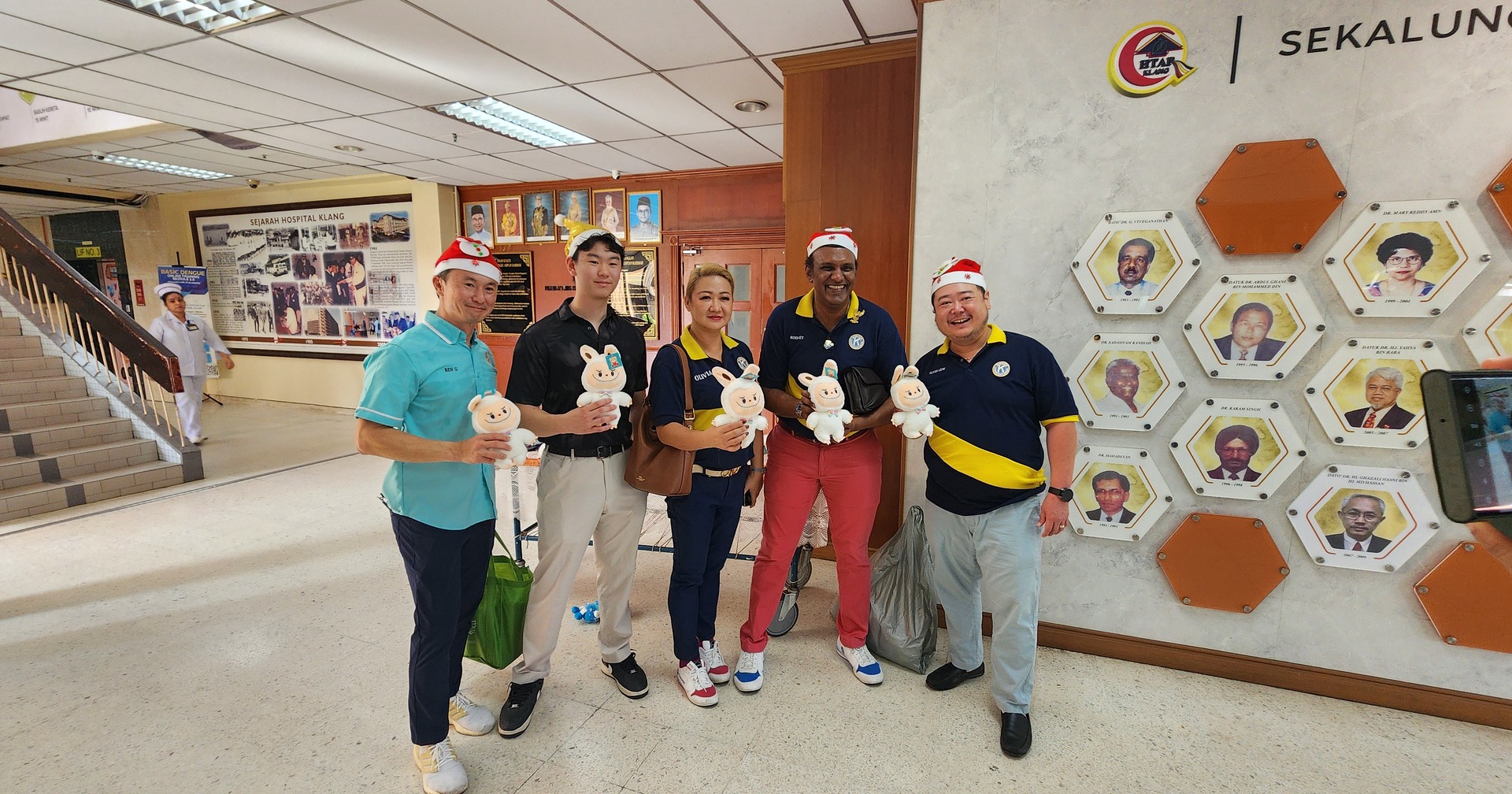 Kiwanis Club Of Klang&amp;#039;s Christmas Party At Hospital Tengku Ampuan Rahimah